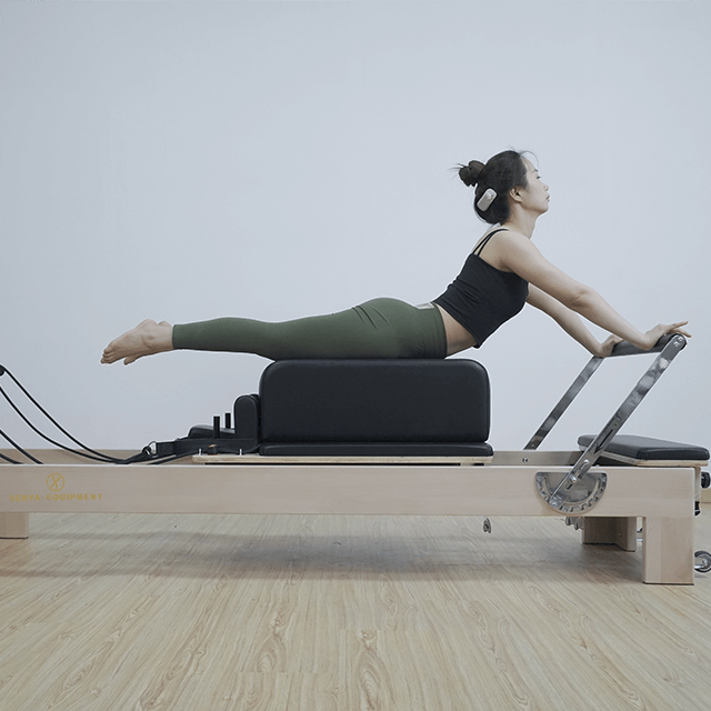 Machine classique de reformage de Pilates en bois d'érable, entraînement de base de Yoga de bonne qualité