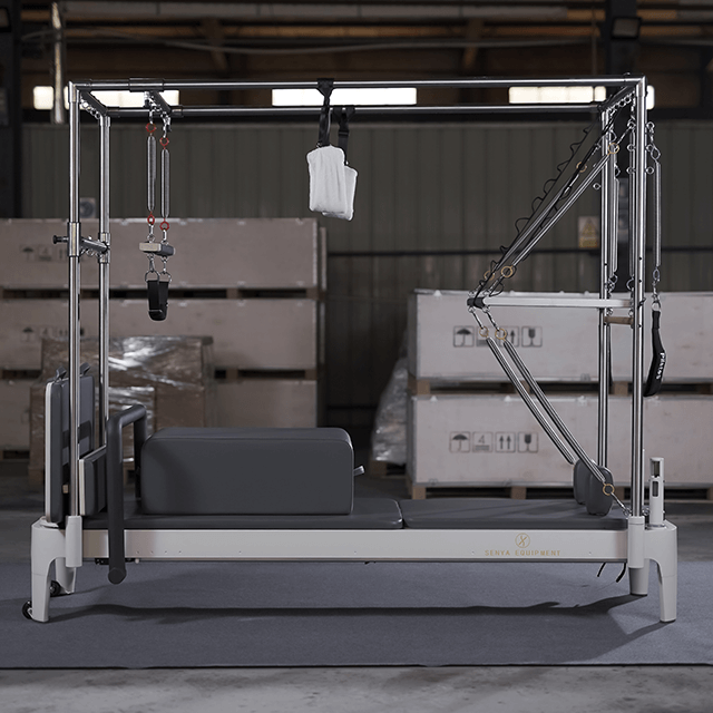 Reformer Pilates en aluminium avec trapèze Pilates Cadillac Reformer à tour complète